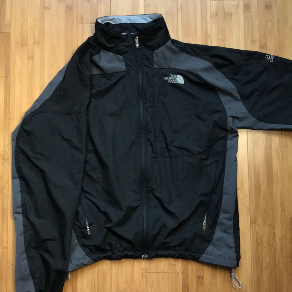 Men’s NORTH FACE WINDBREAKER